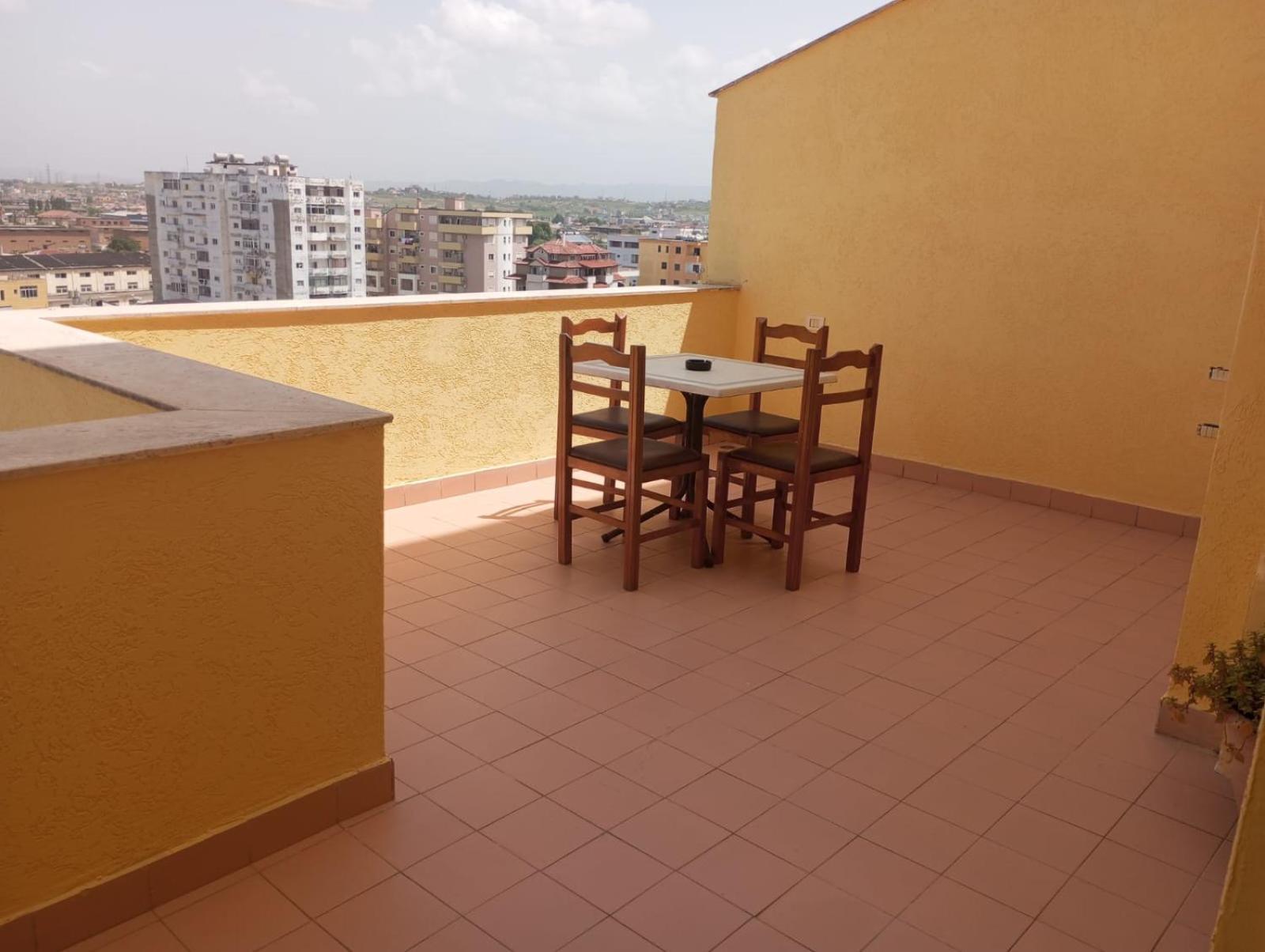 Maksimilian Apartament Durrës Esterno foto
