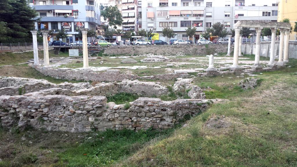 Maksimilian Apartament Durrës Esterno foto