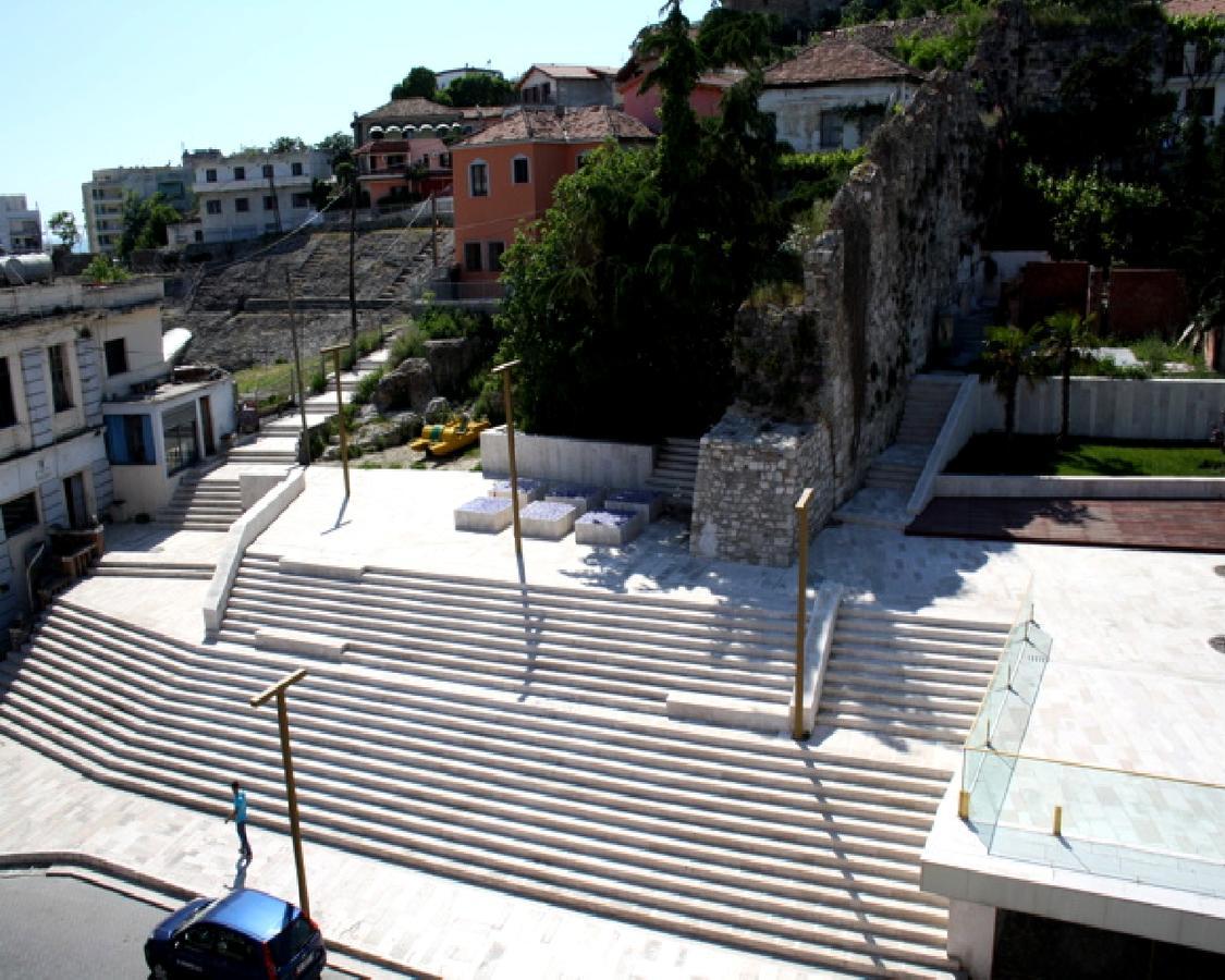 Maksimilian Apartament Durrës Esterno foto